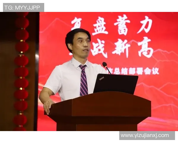 南京篮球队与成都篮球队赛后复盘团队协作的成功与不足分析 南京篮球队与成都篮球队赛后复盘团队协作的成功与不足分析