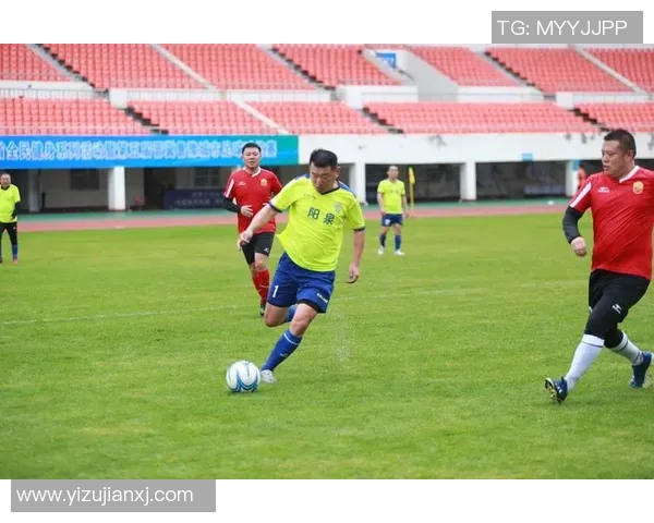 足球明星与中国朋友携手共进共同推动足球事业发展与文化交流 足球明星与中国朋友携手共进共同推动足球事业发展与文化交流